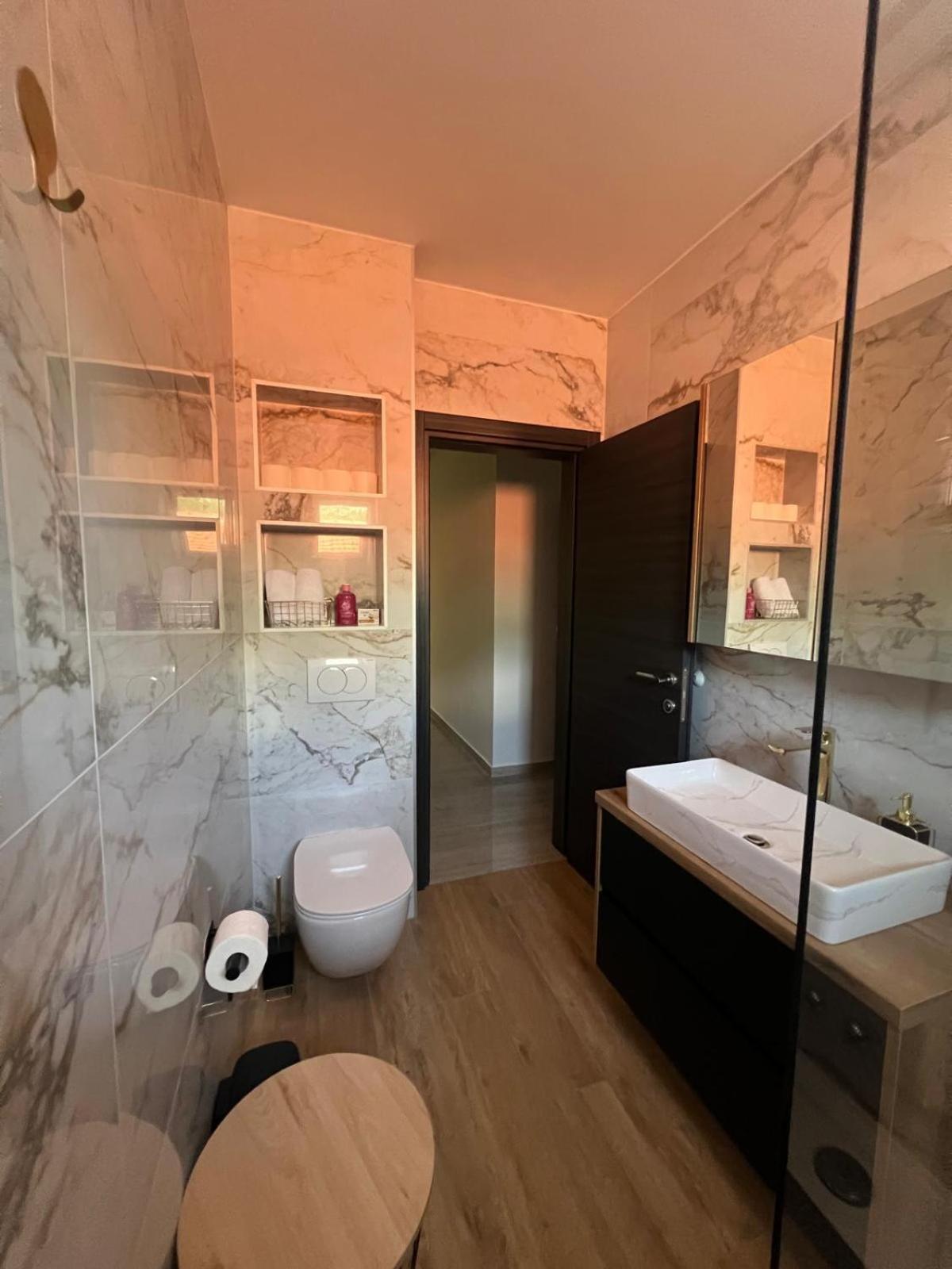 Apartmani Karla Paklenica Starigrad Paklenica Bagian luar foto