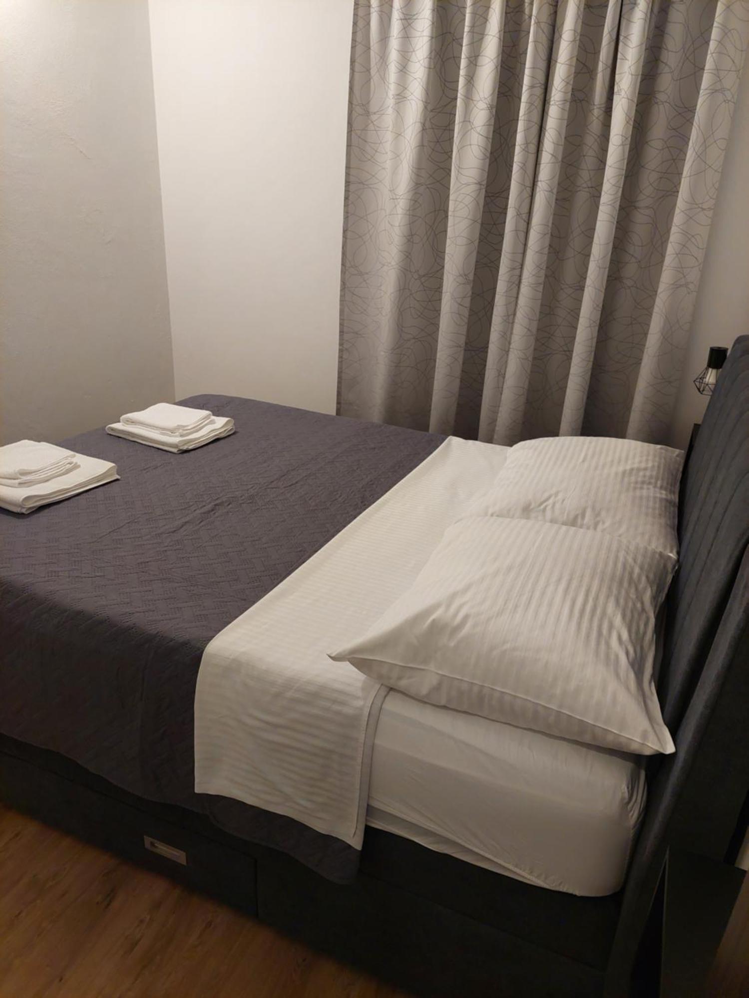 Apartmani Karla Paklenica Starigrad Paklenica Bagian luar foto