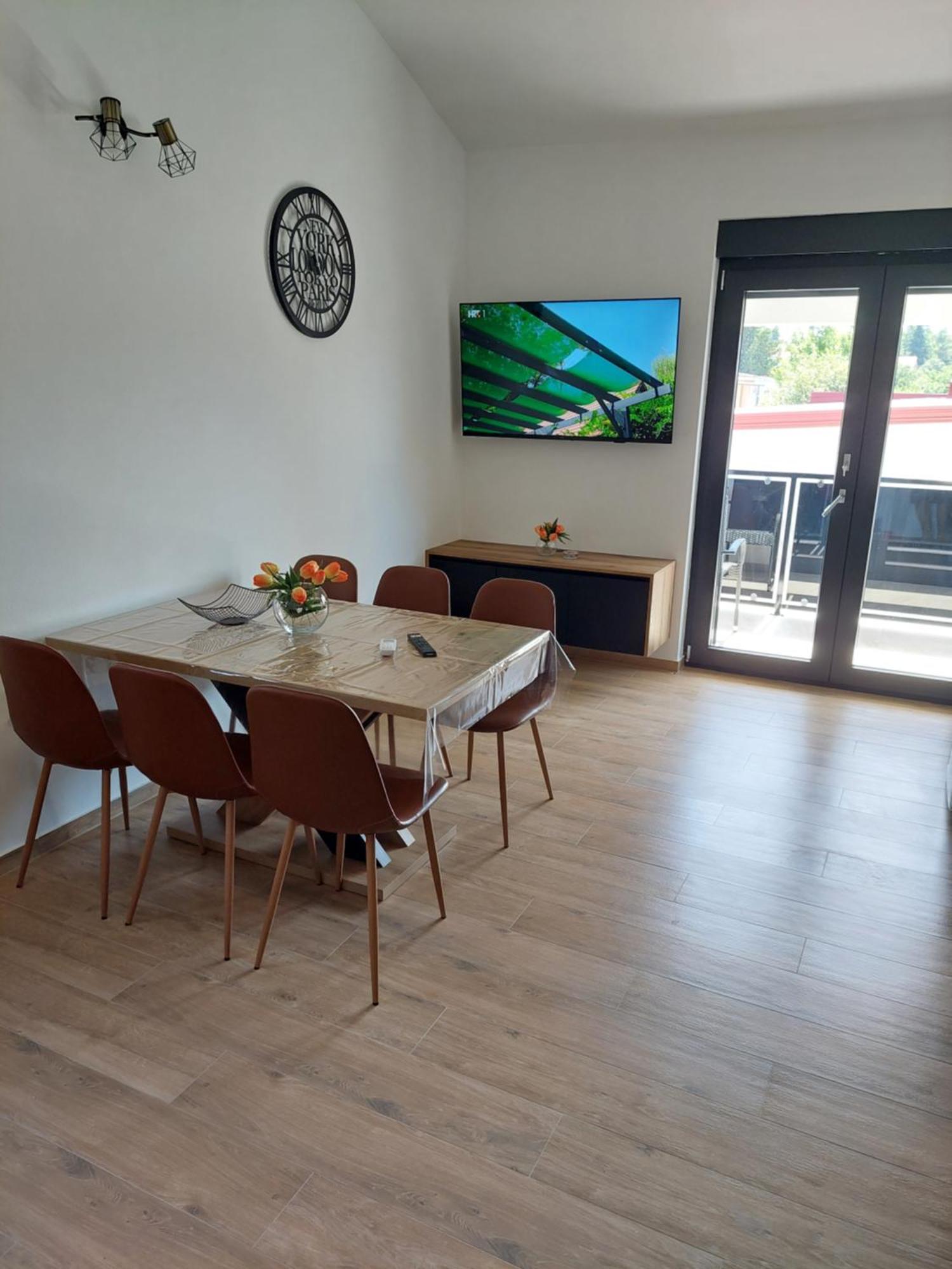 Apartmani Karla Paklenica Starigrad Paklenica Bagian luar foto