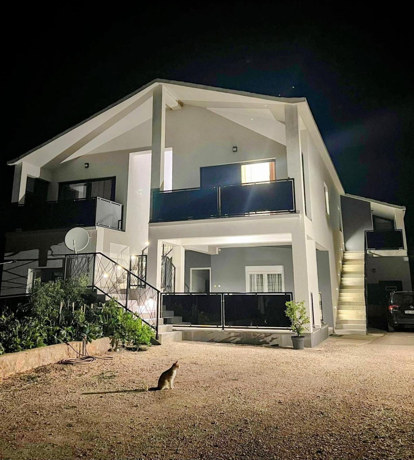 Apartmani Karla Paklenica Starigrad Paklenica Bagian luar foto