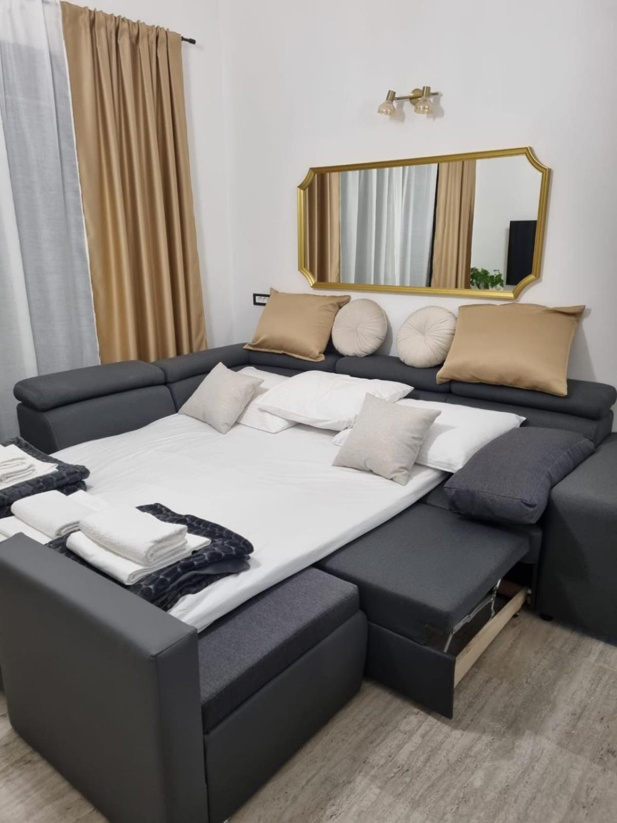 Apartmani Karla Paklenica Starigrad Paklenica Bagian luar foto