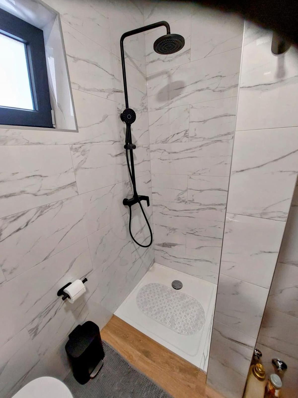 Apartmani Karla Paklenica Starigrad Paklenica Bagian luar foto